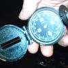 mein hosentaschen kompass für den notfall durchaus nützlich....und immer dabei,für genauere dinge und wanderungen benutz ich den bundeswehr marsch kompass.....